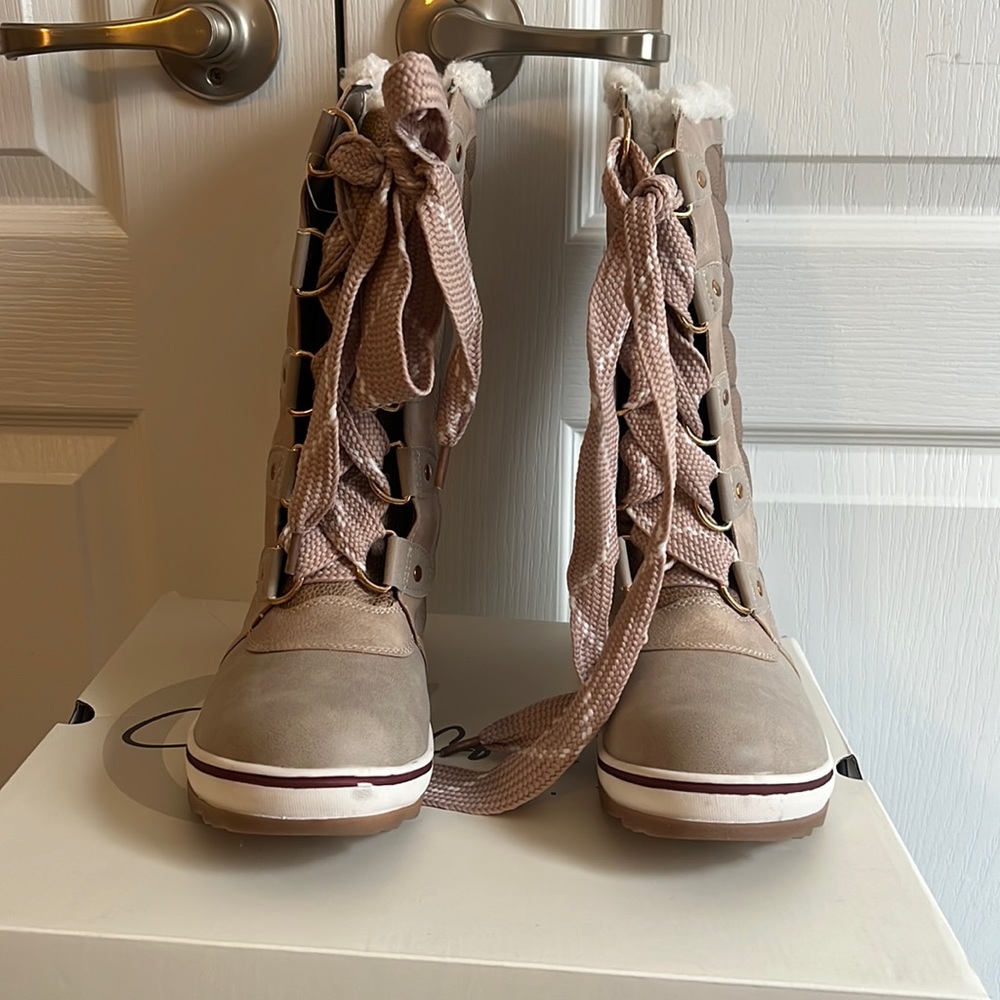 Winter boots